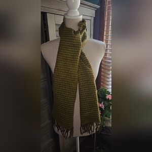 D&Y Olive Houndstooth Scarf